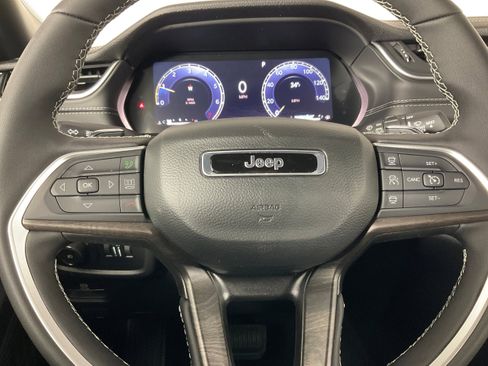 New 2025 Jeep Grand Cherokee Limited image 15