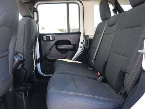 Used 2024 Jeep Wrangler Sport S image 13