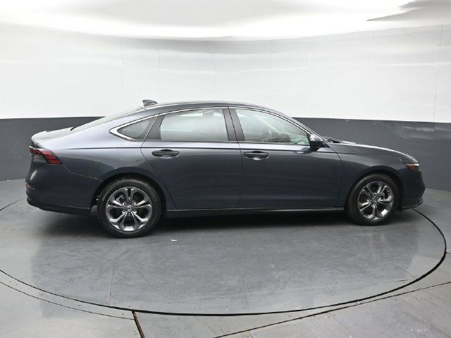 Used 2023 Honda Accord EX image 6