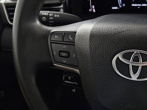 Used 2025 Toyota Camry LE image 20