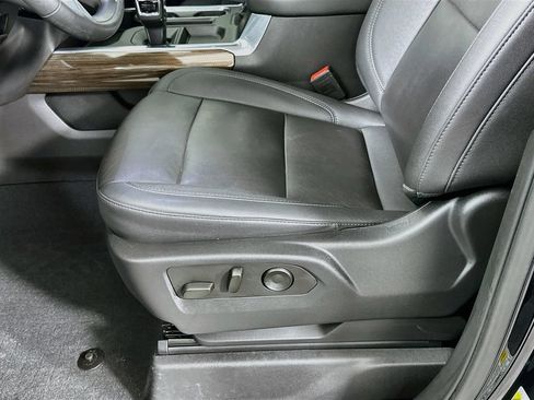 Used 2023 Chevrolet Silverado 1500 LT Trail Boss w/ LT Trail Boss Premium Package AWD/4WD image 19