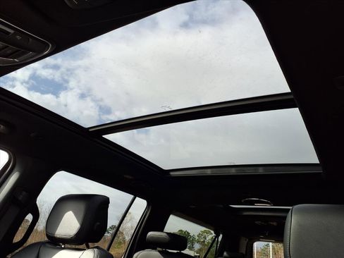 New 2026 Jeep Grand Wagoneer L 2WD image 15