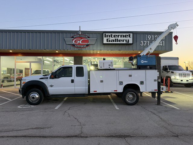 Used 2013 Ford F550 4x4 SuperCab Super Duty w/ Payload Upgrade Pkg image 15