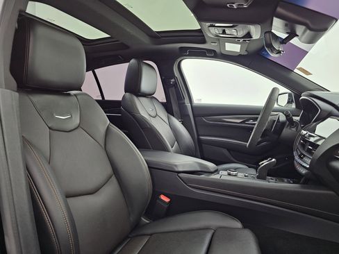 Used 2021 Cadillac CT5 V w/ Premium Package image 16