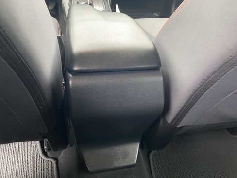 Used 2023 Subaru Crosstrek 2.0i Premium image 32