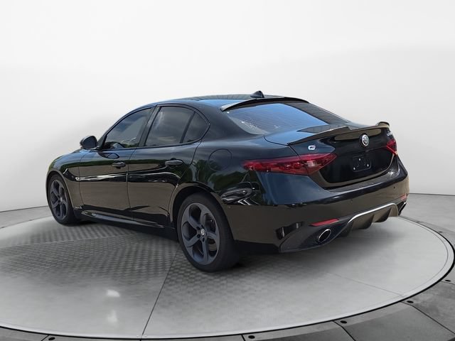 Used 2017 Alfa Romeo Giulia AWD w/ Sport Appearance Package image 3