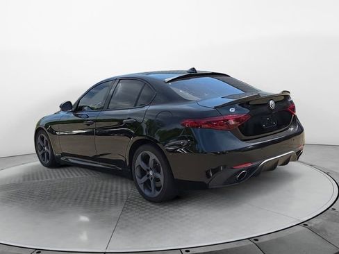 Used 2017 Alfa Romeo Giulia AWD w/ Sport Appearance Package image 3