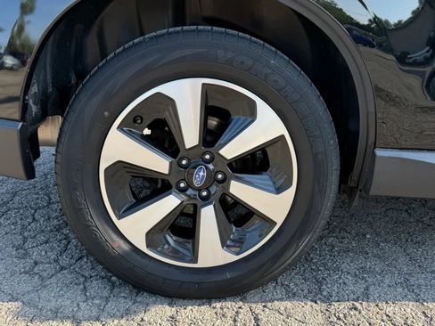Used 2017 Subaru Forester 2.5i Premium AWD/4WD image 30
