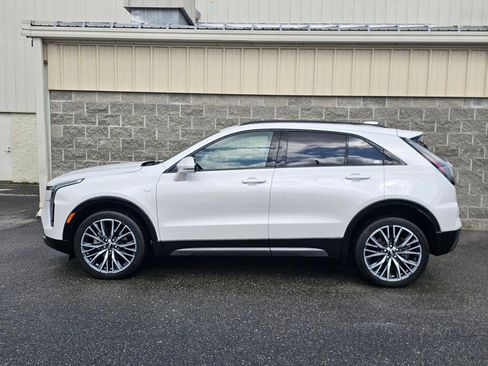 Used 2024 Cadillac XT4 Sport AWD/4WD image 3