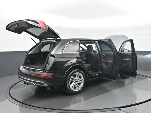 Used 2023 Audi Q7 2.0T Premium Plus w/ Premium Plus Package AWD/4WD image 37