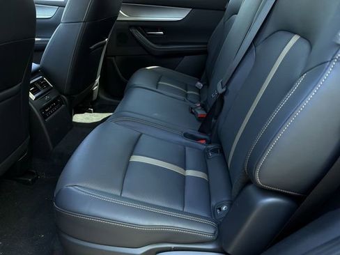 Used 2025 MAZDA CX-70 3.3 Turbo S w/ Premium Package image 19