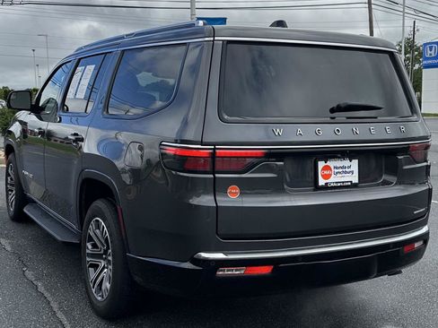 Used 2024 Jeep Wagoneer Series II w/ Flexible Seating Group image 3