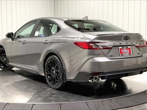 New 2026 Toyota Camry SE image 3