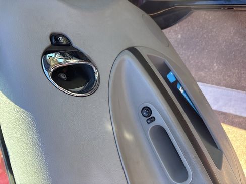 Used 2008 Chevrolet HHR LS image 8