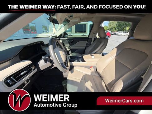 Used 2022 Lincoln Aviator AWD w/ Premium Package image 24
