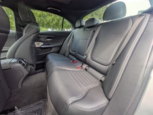 Used 2023 Mercedes-Benz C 300 Sedan image 12