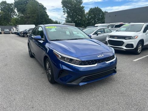Used 2024 Kia Forte LXS w/ LXS Technology Package FWD image 4