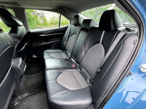 Used 2023 Toyota Camry SE w/ Cold Weather Package FWD image 25