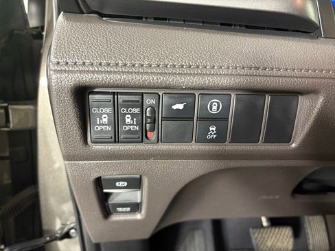 Used 2022 Honda Odyssey EX-L image 22