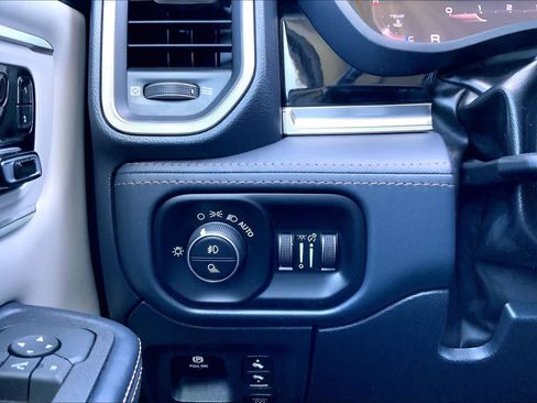 Used 2025 RAM 1500 Tungsten AWD/4WD image 67