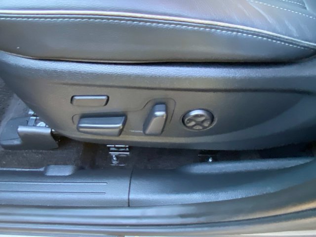 Used 2022 Hyundai Santa Fe Limited AWD/4WD image 15