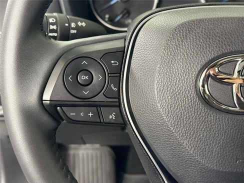 Certified 2022 Toyota RAV4 XLE Premium AWD/4WD image 16