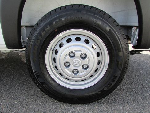 Used 2026 RAM ProMaster 2500 w/ Convenience Group FWD image 11