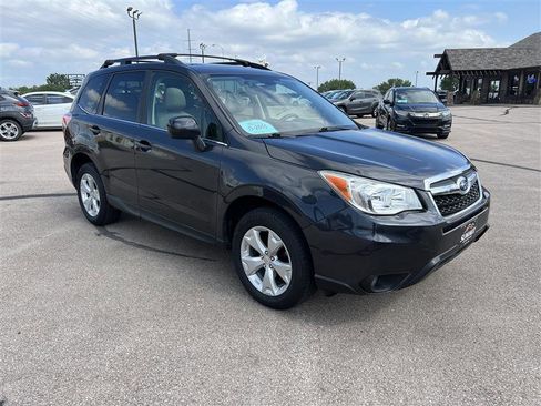Used 2016 Subaru Forester 2.5i Limited image 2