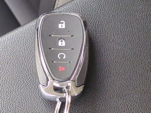 Used 2025 Chevrolet Trax ACTIV w/ Driver Confidence Package FWD image 28