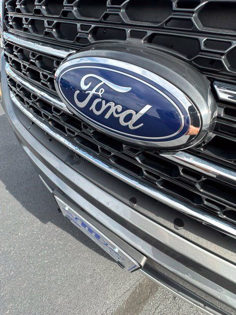 Used 2023 Ford Explorer XLT w/ Equipment Group 202A AWD/4WD image 29