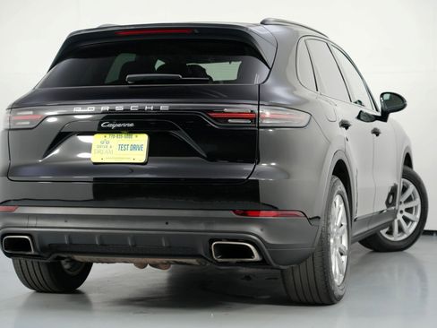 Used 2022 Porsche Cayenne Platinum Edition AWD/4WD image 5