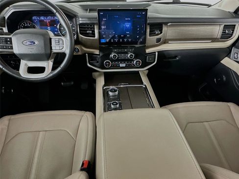 Used 2024 Ford Expedition Max Limited image 21