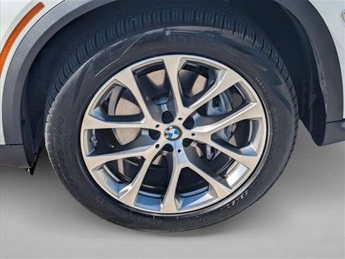 Certified 2025 BMW X5 sDrive40i w/ Climate Comfort Package image 25