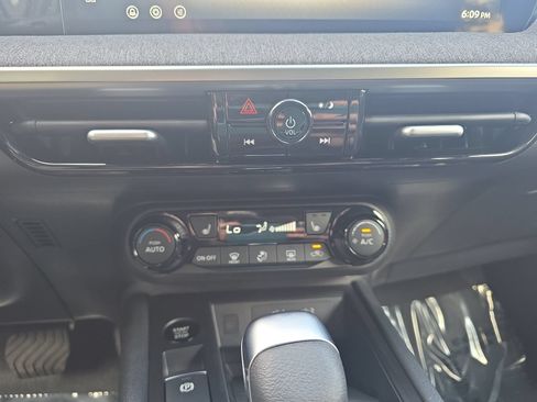 New 2026 Nissan Kicks SV w/ Cold Weather Package FWD image 23