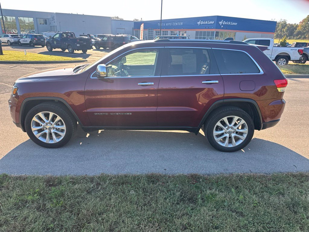 Used 2017 Jeep Grand Cherokee Limited w/ Luxury Group II AWD/4WD image 4