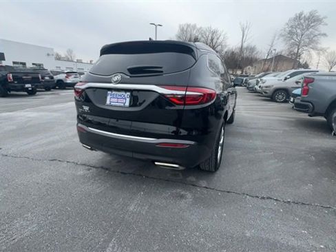 Used 2020 Buick Enclave Essence w/ Sound and Sites Package image 7