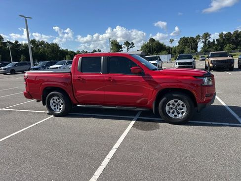 Used 2024 Nissan Frontier SV w/ Technology Package RWD image 3