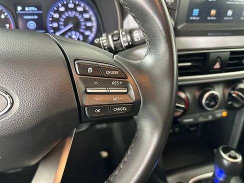 Used 2019 Hyundai Kona SEL image 16