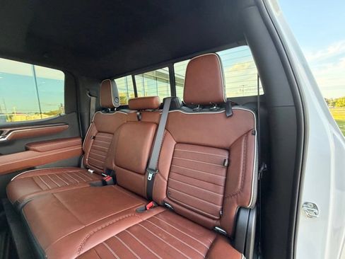 Used 2024 GMC Sierra 1500 Denali Ultimate AWD/4WD image 19