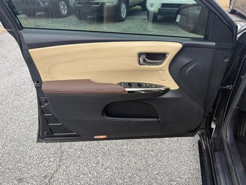 Used 2013 Toyota Avalon XLE Touring image 13