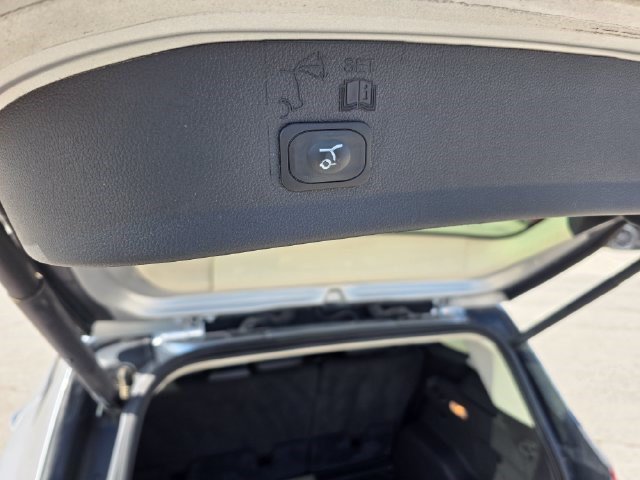 Used 2016 Ford Escape Titanium w/ Equipment Group 301A FWD image 11
