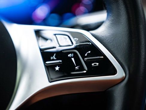 Used 2025 Mercedes-Benz C 300 4MATIC Sedan image 22