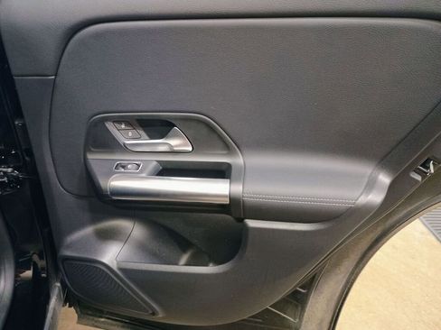 Used 2023 Mercedes-Benz GLA 250 4MATIC image 24