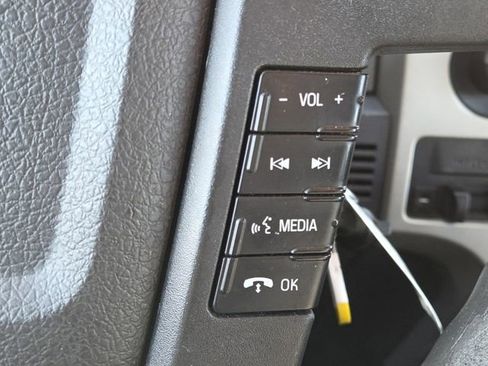 Used 2013 Ford F150 XLT AWD/4WD image 12