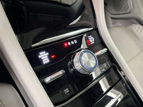 Used 2022 Jeep Grand Cherokee Summit w/ Adv Protech Group IV AWD/4WD image 18