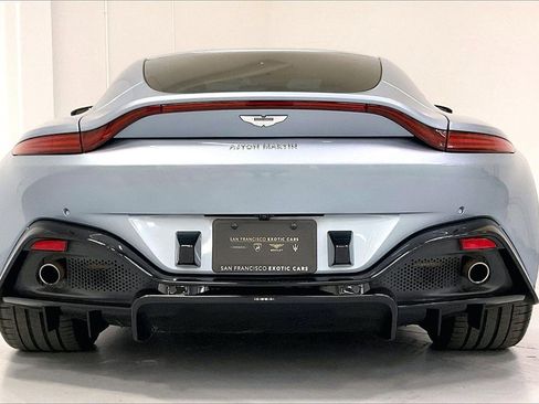 Used 2021 Aston Martin V8 Vantage Base image 5