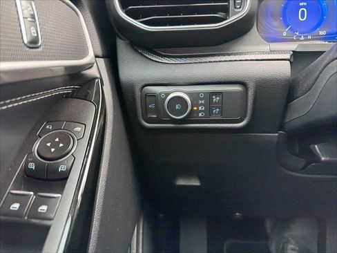 Used 2022 Ford Explorer ST image 19