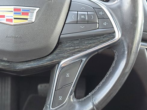 Used 2021 Cadillac XT5 Premium Luxury image 16