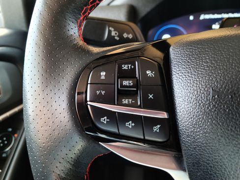 Used 2025 Ford Explorer ST-Line image 11