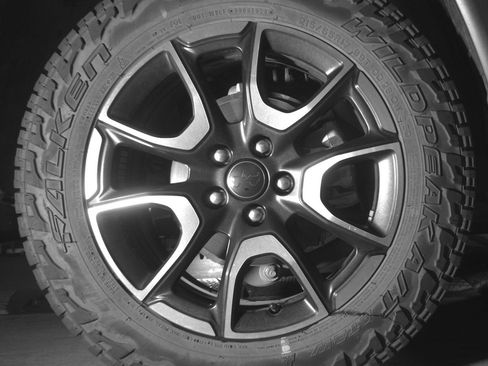 Used 2025 Jeep Compass Trailhawk image 15